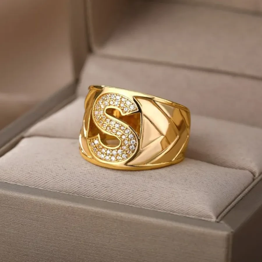Personalized Gold Initial Ring – Luxury Diamond-Encrusted Letter "S" Band