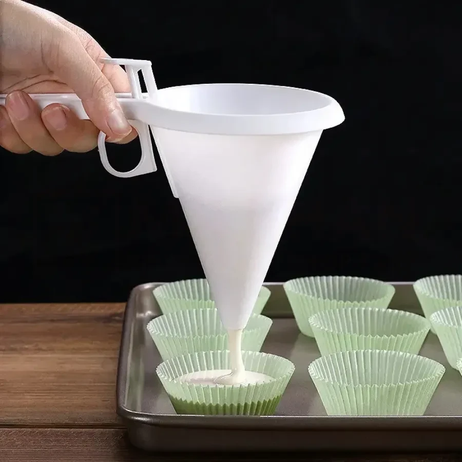 Manual Cake Batter Funnel – Easy & Mess-Free Pouring
